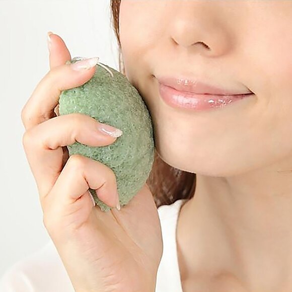 HARPER BELLE BEAUTY Organic Konjac Sponge | Green Tea - Picture 4 of 4